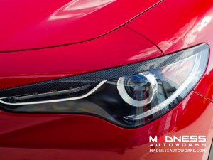 Alfa Romeo Stelvio Headlight Trim Kit - Carbon Fiber